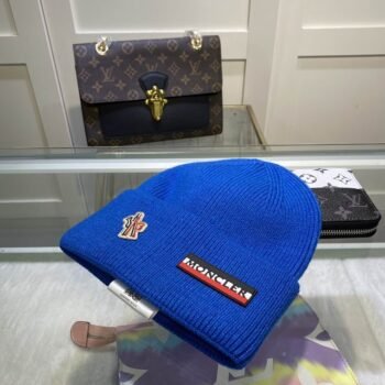 BEANIE M*NCL*R