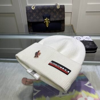 BEANIE M*NCL*R